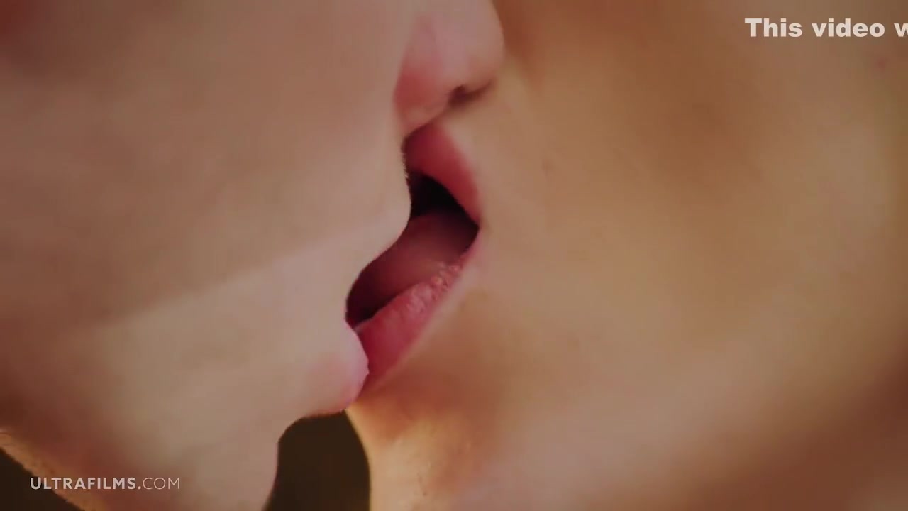 Holly Molly - Horny Redhead Girl Getting Fucked In The Kitchen By Her Boyfriend