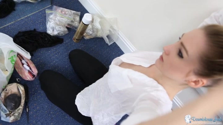 Rachelle in Made Up With The View - DownblouseJerk