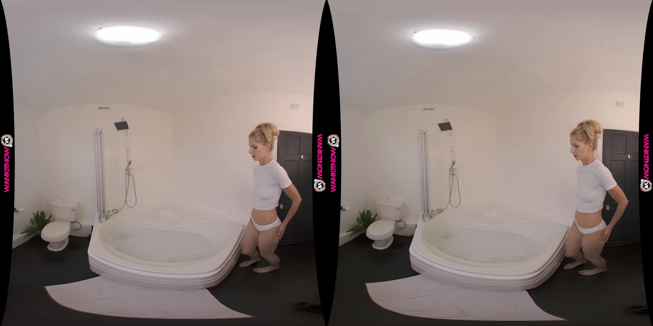 Spunk Bath featuring Leah - WankitNowVR