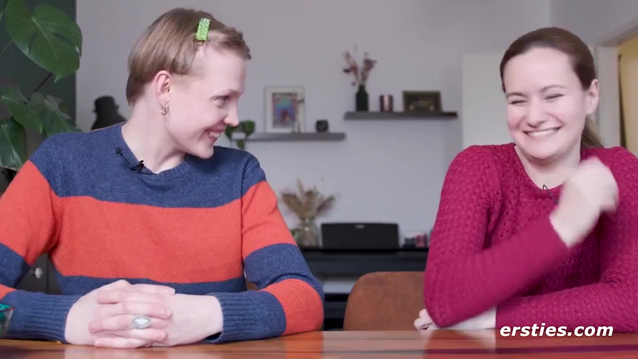 Pornoproduzentin Trifft Heibes Fan Girl