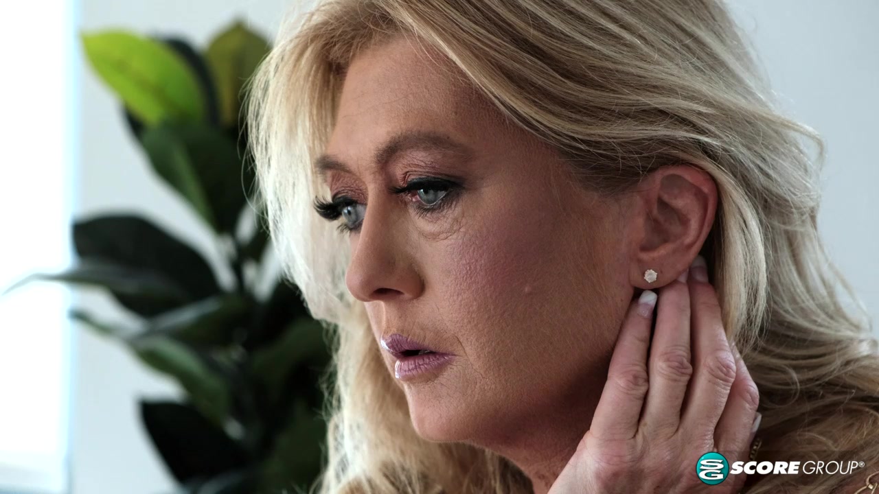 Tahnee Taylor fucks her step-son