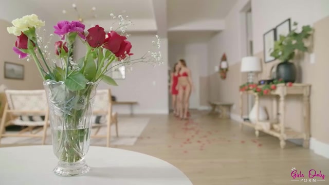 Change Of Plans - S5:E3 - Girlsonlyporn