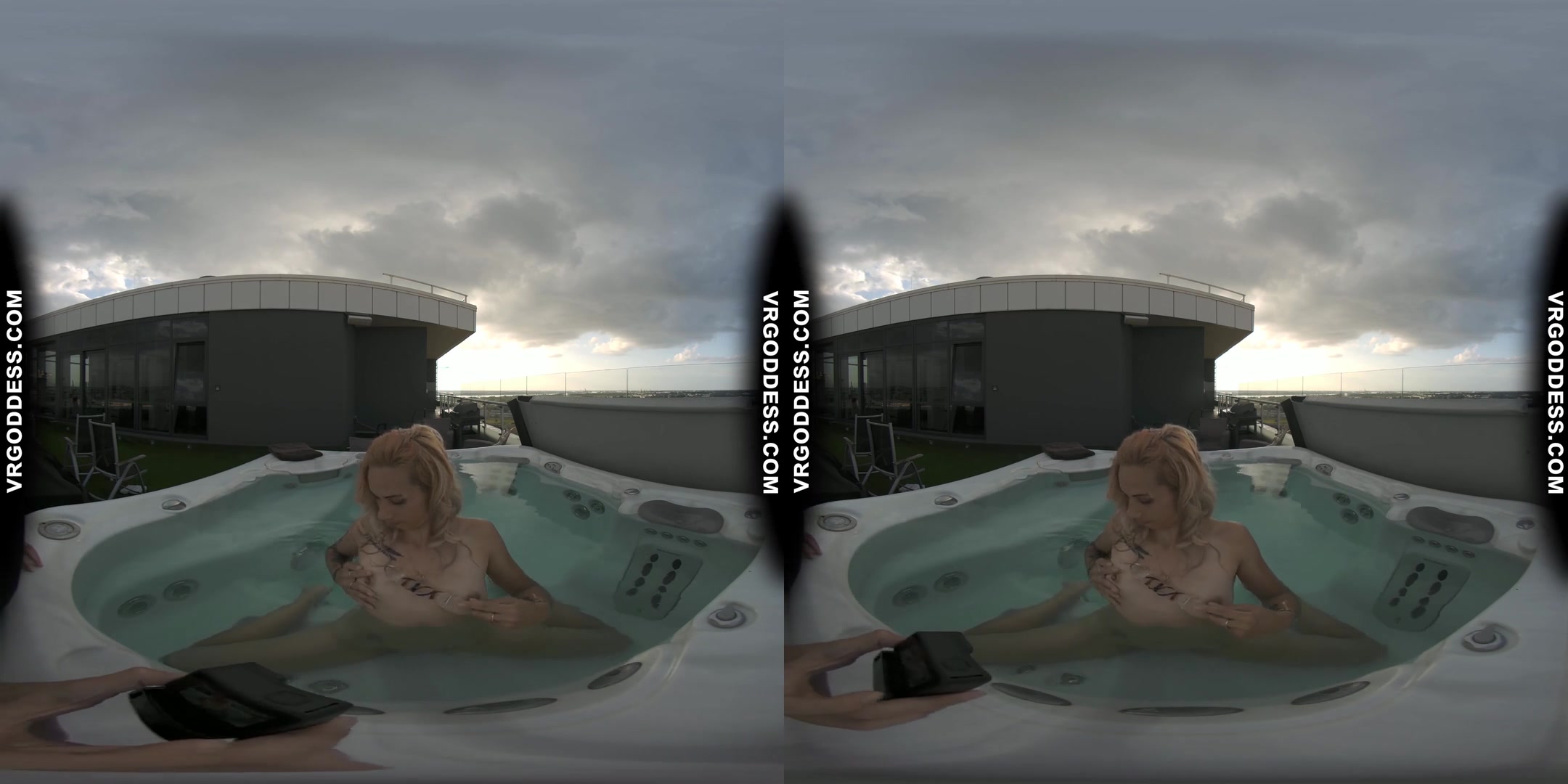 Sexy Mary Jane Using Glass Dildo In Jacuzzi