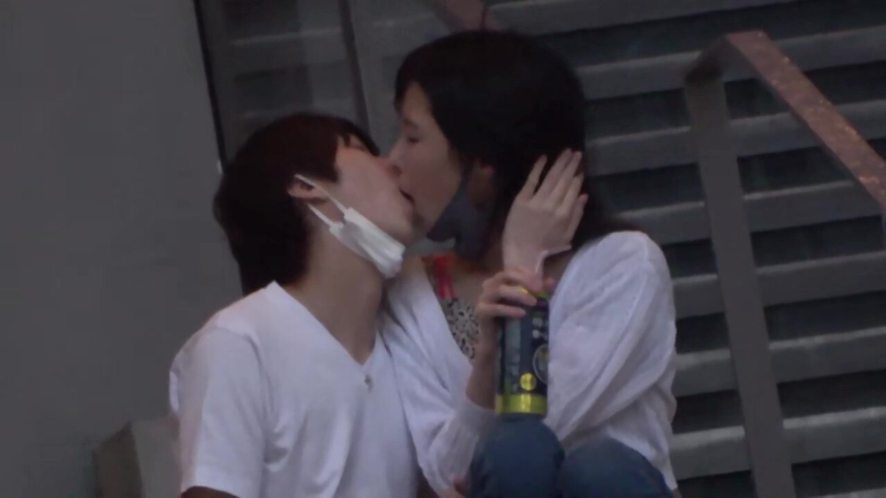 0001738_スレンダーの日本人女性がガン突きされる素人ナンパのズコバコ