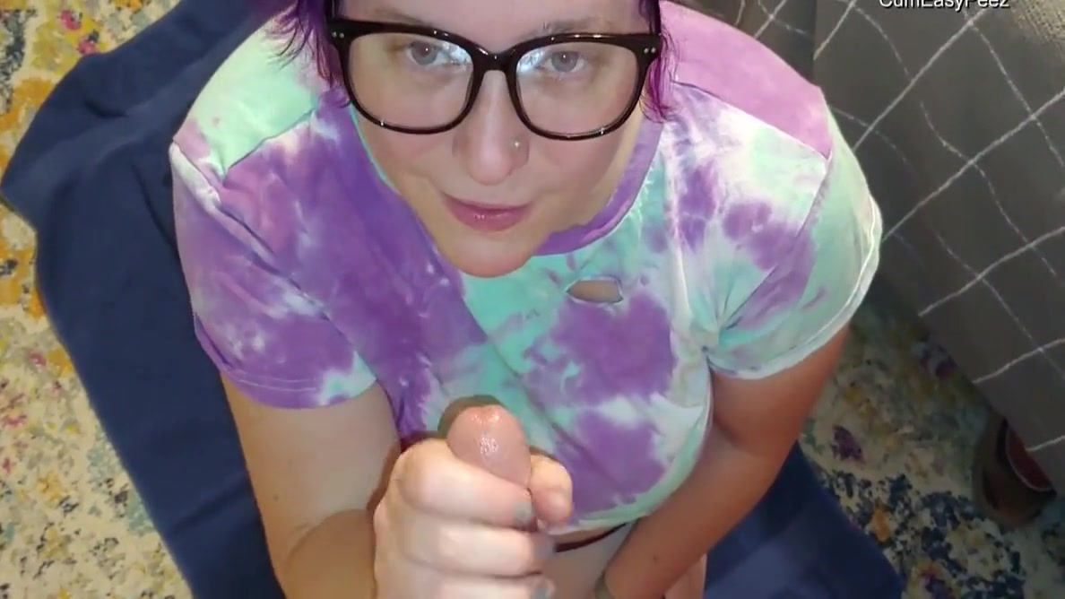 Cute Cumslut Makes Him Cum On Her Face