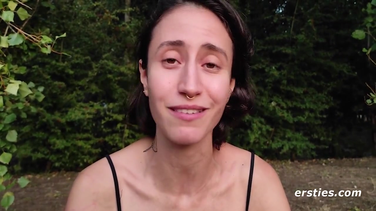 Hot Brazilian Satisfies Her Desire By Getting Off With A Flower