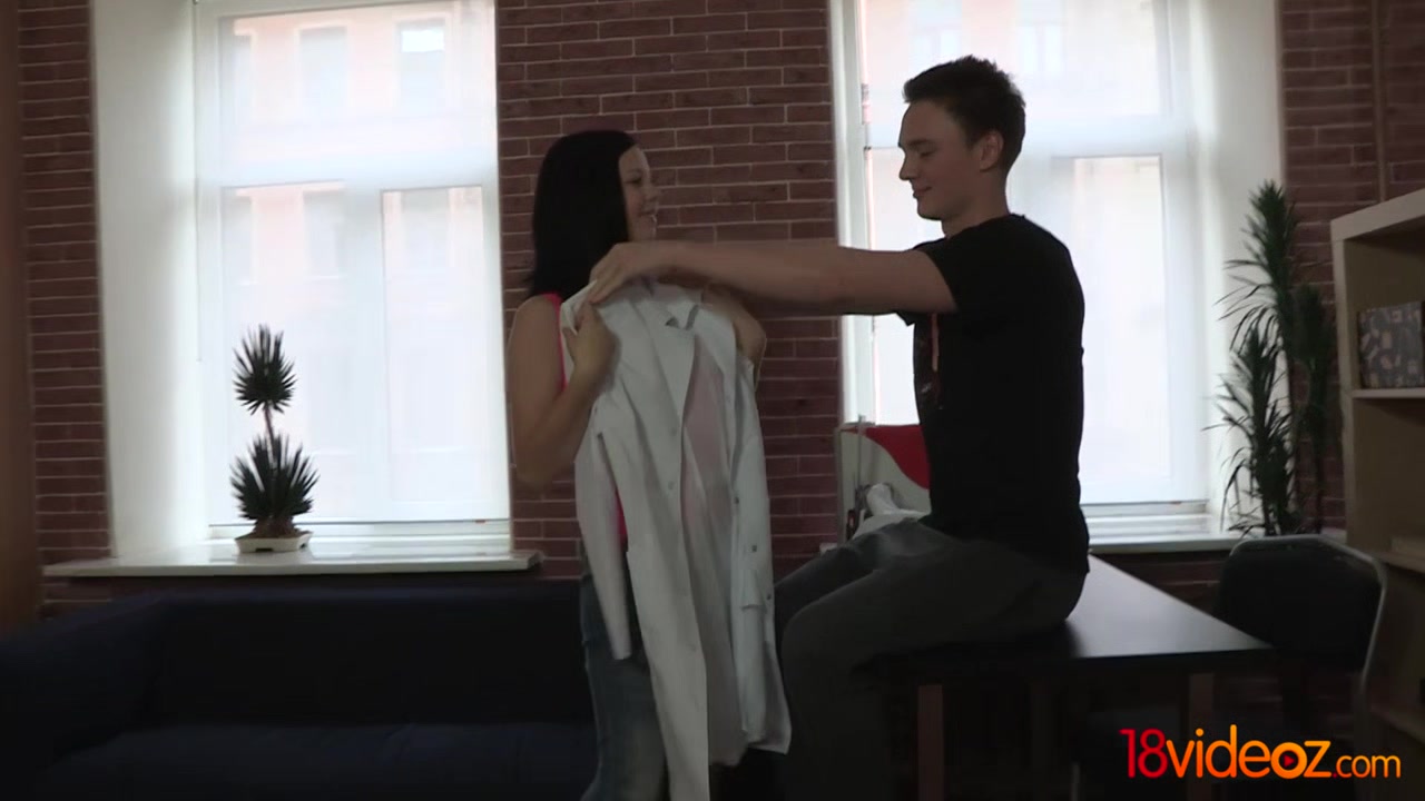 18 Videoz - Evelyn Cage - Casual sex with a fetish twist