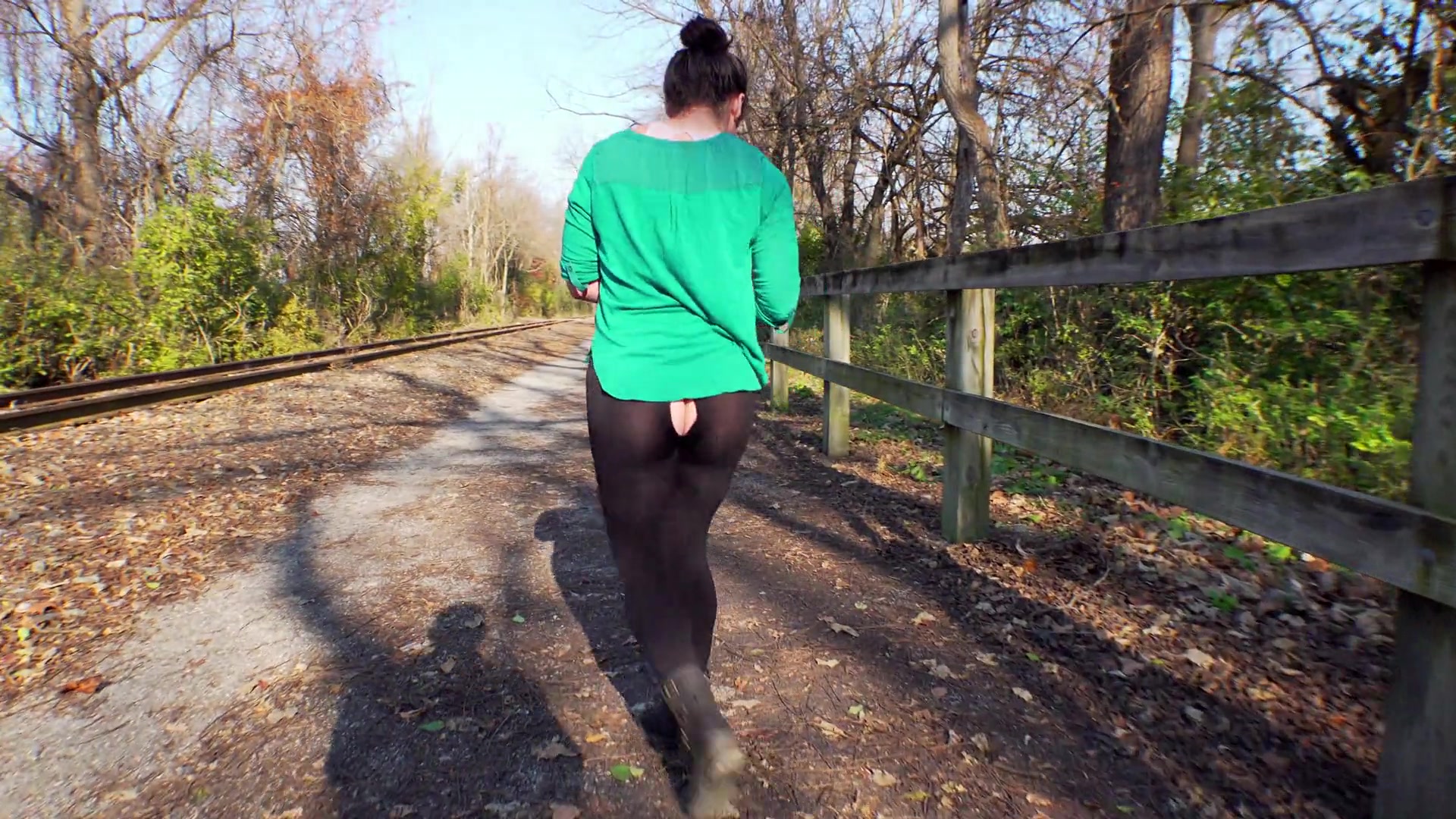 Oblivious Milf In Ripped Leggings - Sammi Starfish
