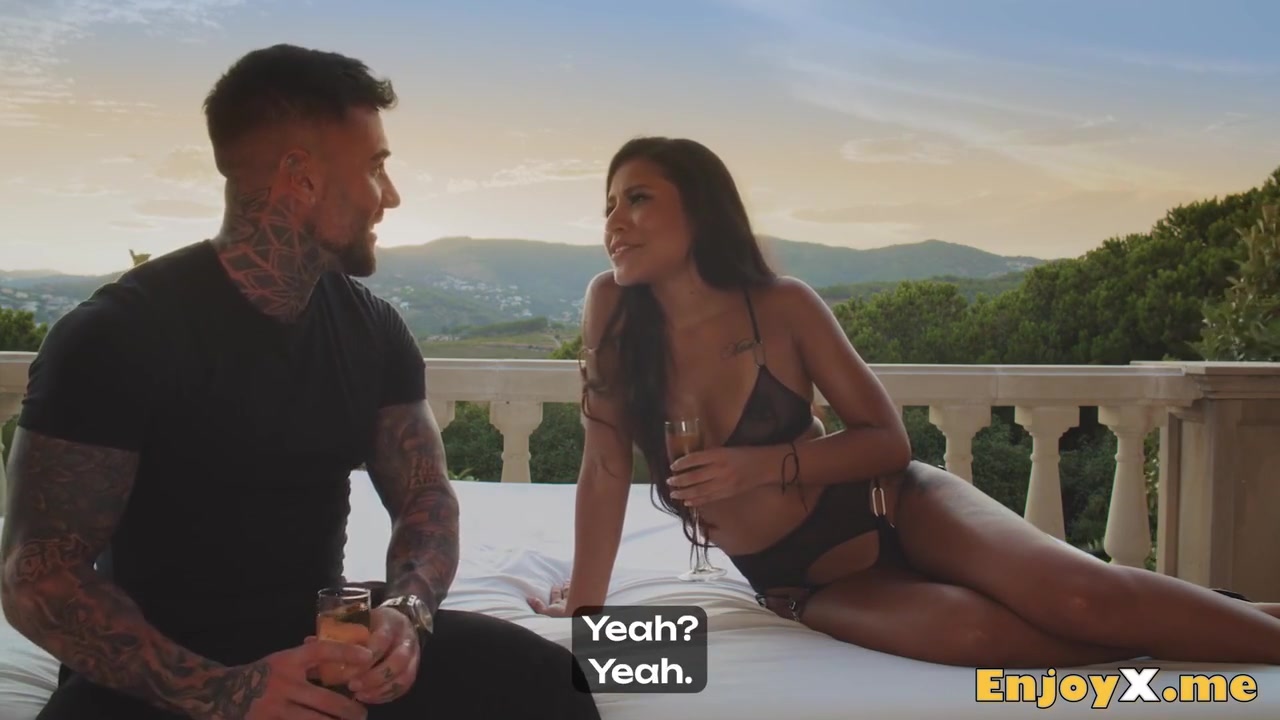 Andrea Retali - Passionate Outdoor Banging Of Under The Super-steamy Glow Of Sunset