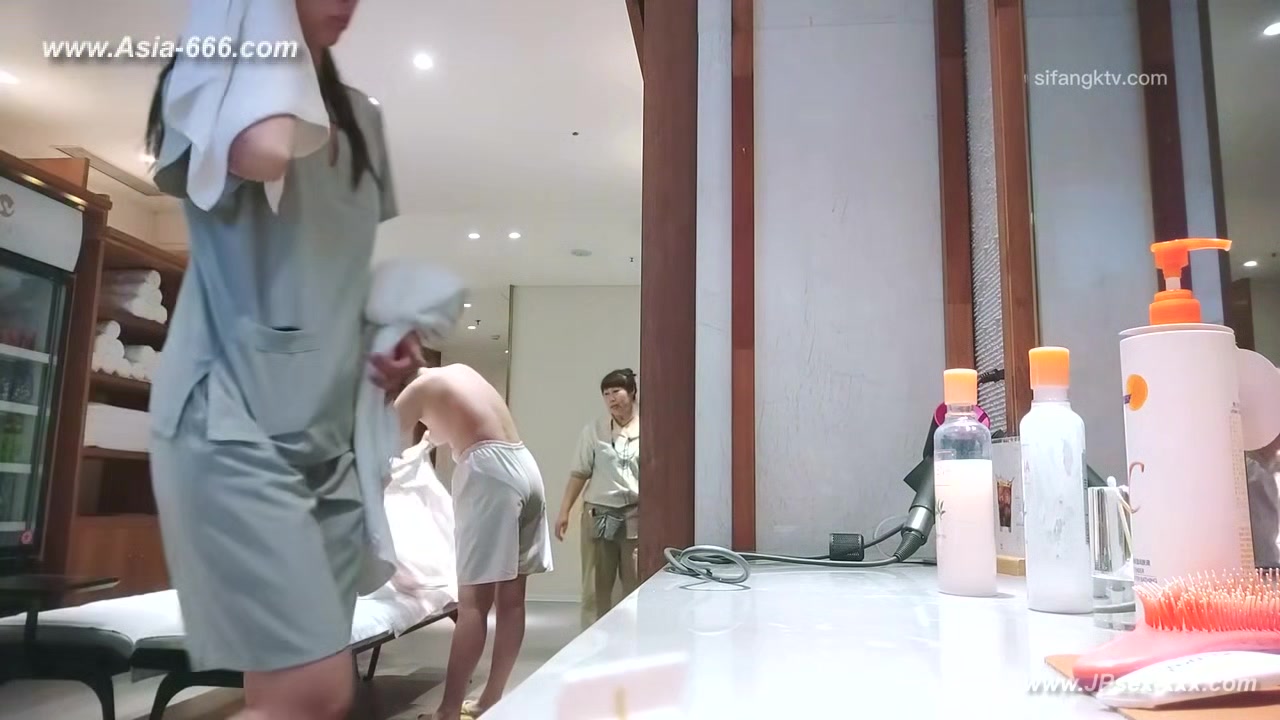 chinese public bathroom.20