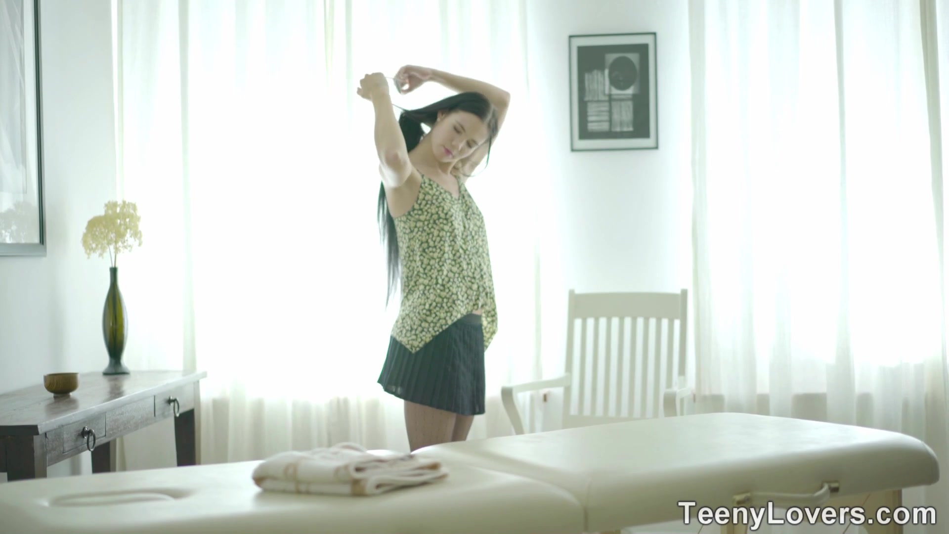 Teeny Lovers - Massage with something extra