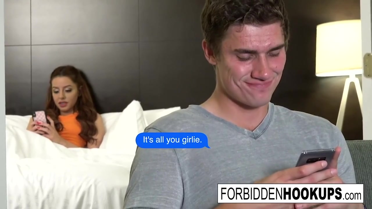 Vanna Bardot - Loves Fucking Her Step Sibling