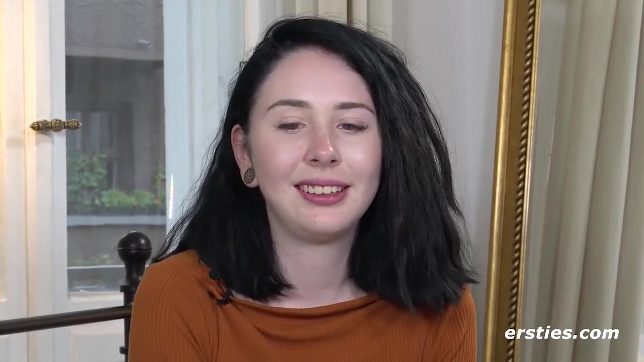 Joan A In Studentin Bringt Ihre Klitoris Zum Vibrieren