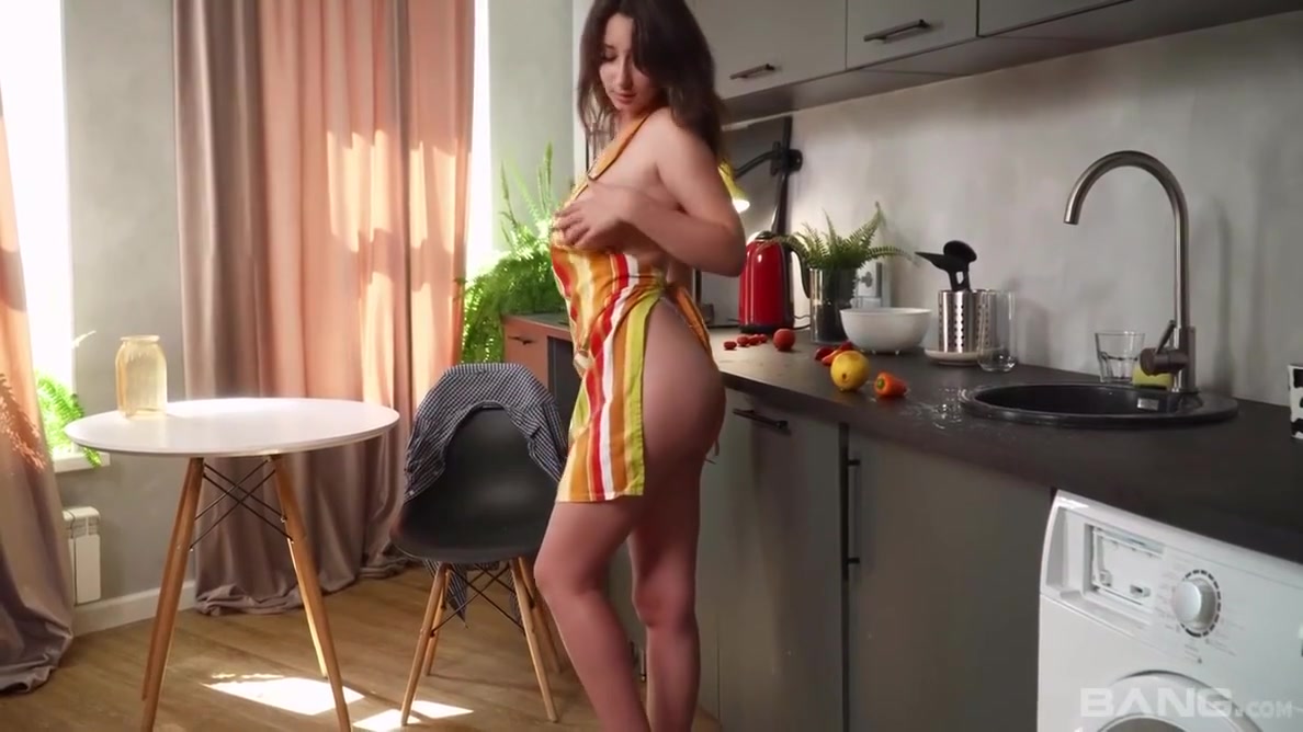 Lustful Lola Bredlys Curvy Video