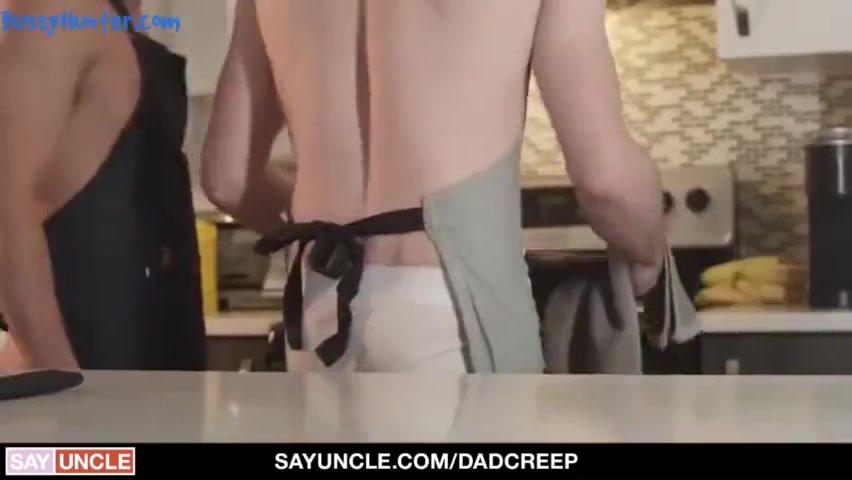 Stepfather Showsstepson How To Make Cookies And Eat Ass - Sayuncl