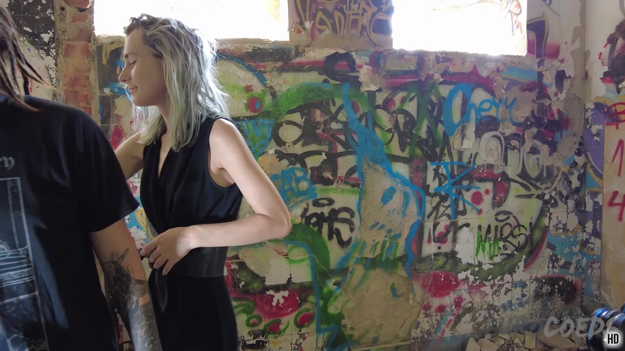 Hot Models Brille And Poppy Risky Public Nudity While On Vacation Painting Graffiti Creative Porn