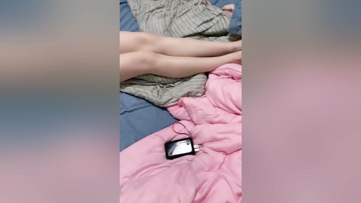 Fun and games with a stunning Chinese model involving bonding and erotica.