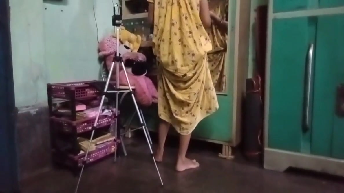 Indian Bengali Pinki Vabi Ajj Tv Pe Movie Dakh Rahi Thi Or Davor Ne Aake Chod Diya Mujhe