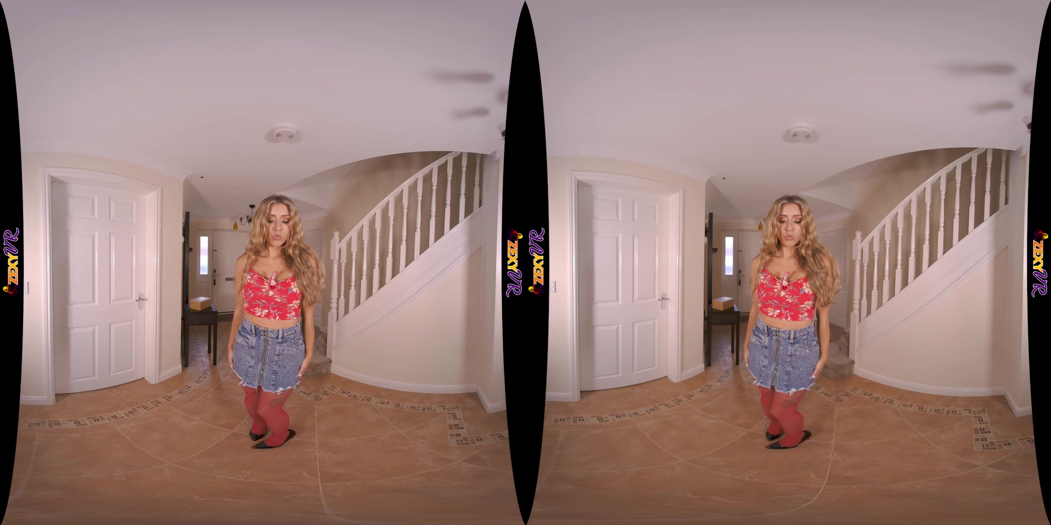 Total Tease featuring Louise K - ZexyVR