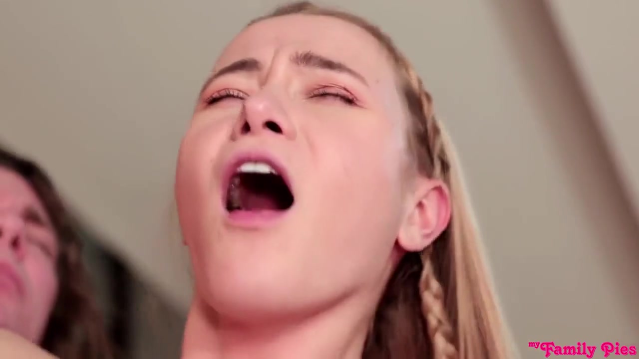 Chloe Brooke And Teen Chloe - Amateur Blonde Teen 18+ Pumped Hardcore