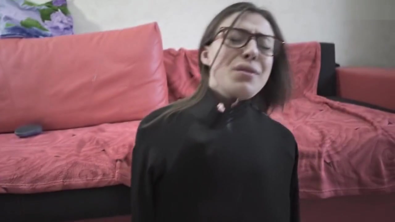 STEPSISTER IN LEGGINGS WANTS TO FUCK AND SUCK MY COCK-CUMSHOT ON BODYSUIT