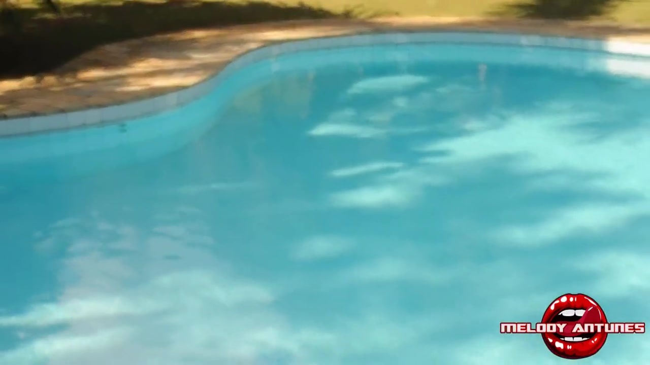 Melody Antunes In Piscineiro Me Fodendo Na Beirada Da Piscina Completo Xred 6 Min