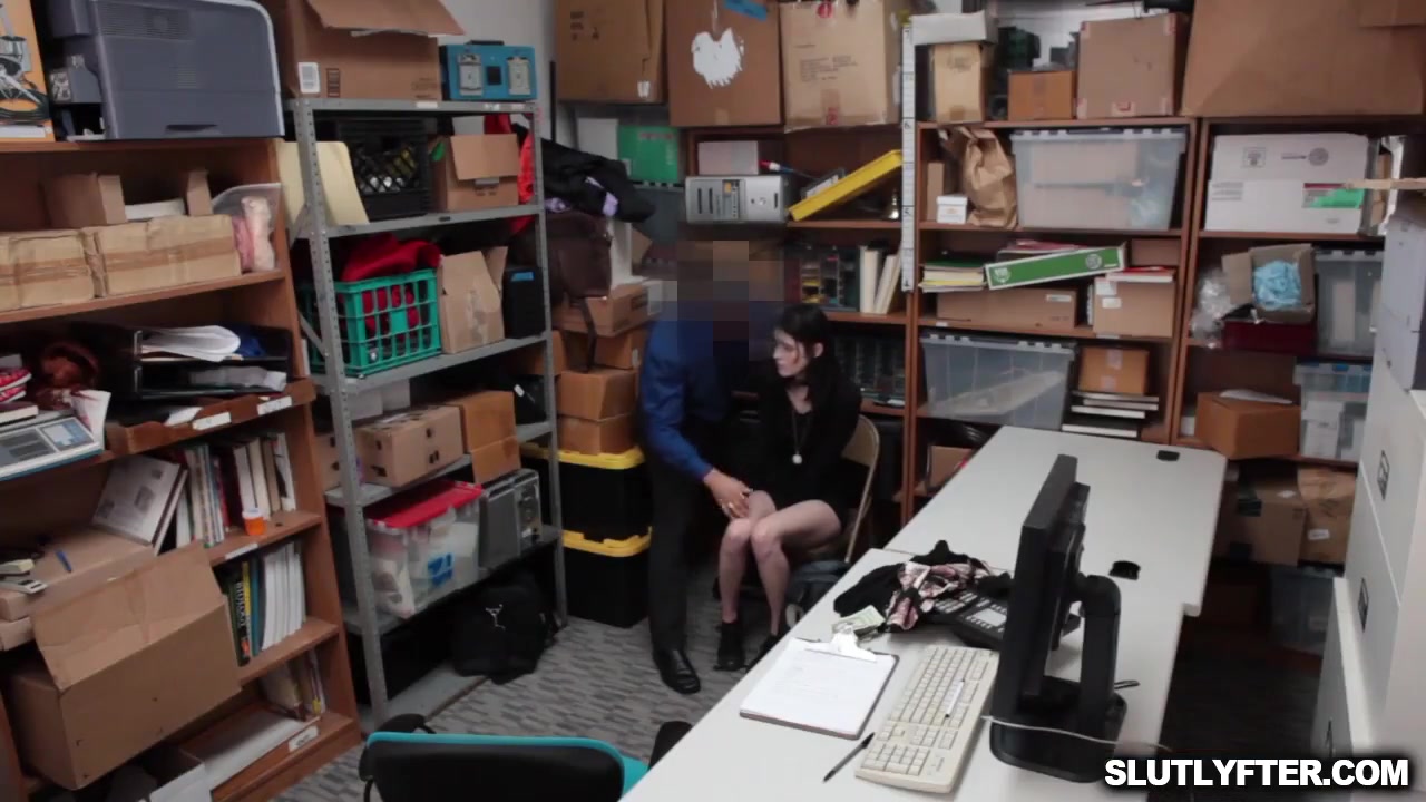 Ivy Aurora Swallows The Officers Fat Cock