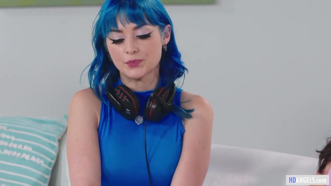 Charly Summer And Jewelz Blu In Blue Haired Geek Girl And Her Gf Have Lesbian Sex