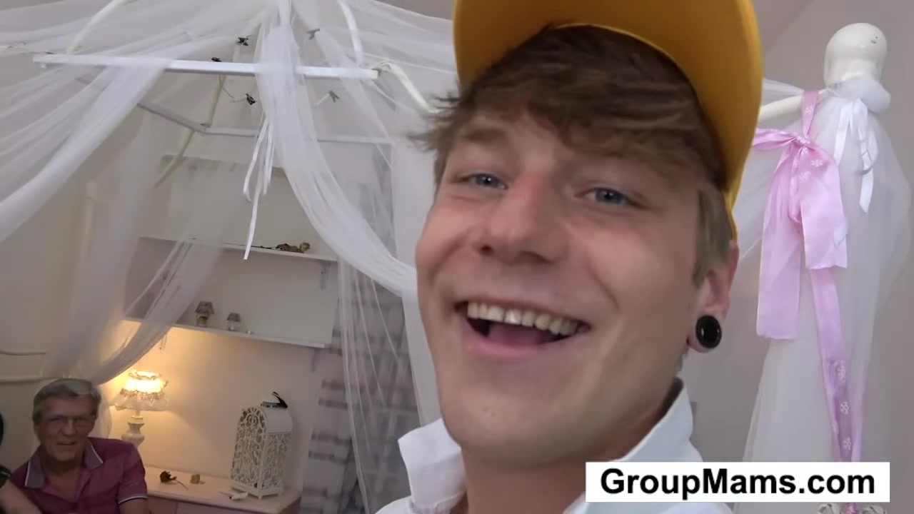 Shares new Girlfriend with us - Groupmams