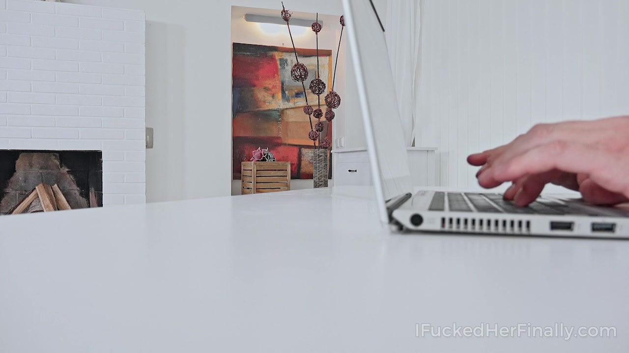 Petite cutie comes to the studio to take pictures of herself