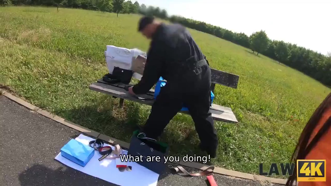 LAW4k. Girl is selling counterfeit in park and gets fucked for that