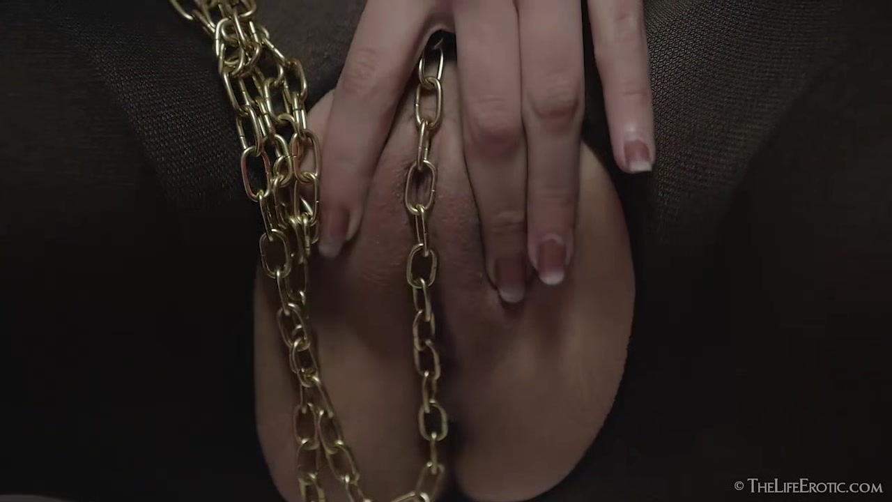 Golden Touch 2 - Lizzy B - TheLifeErotic