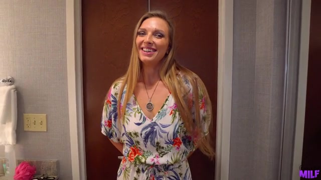 Stepmom Has A New Crush - S6:E2 - Brattymilf