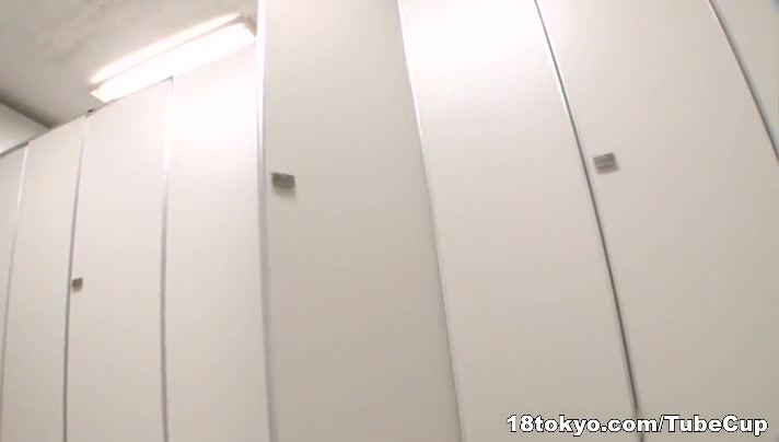 Asian beauty gets wild in kinky hardcore sex