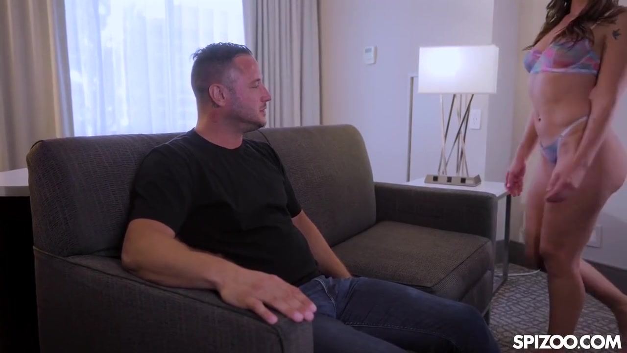 Danny Mountain And Whitney Oc - Masseuse Gives Man An Erotic Cock Massage
