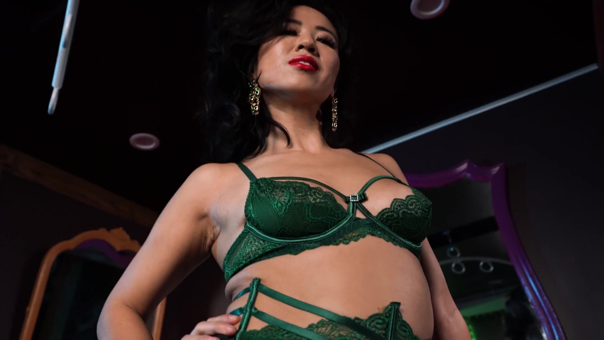 Mistress Lucy Holiday Special - Sex Movies Featuring Peghim