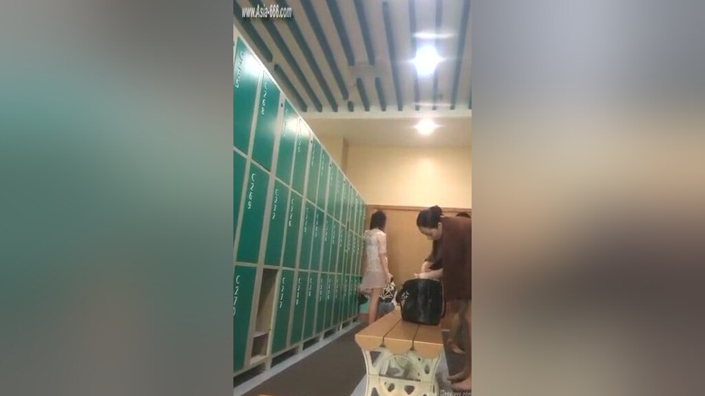 peeping chinese public bathroom.6