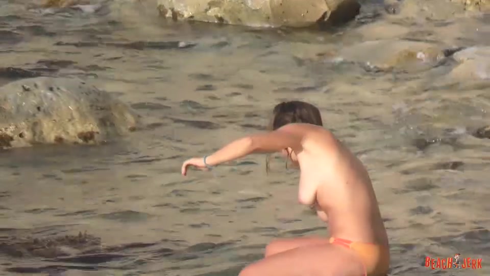 MILF on the rocks - BeachJerk