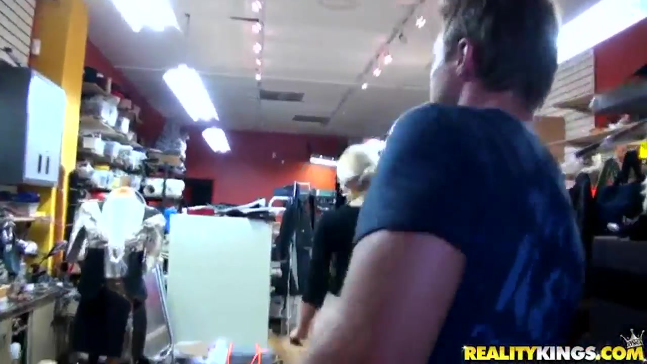 Get gets fucked in a clothes shop