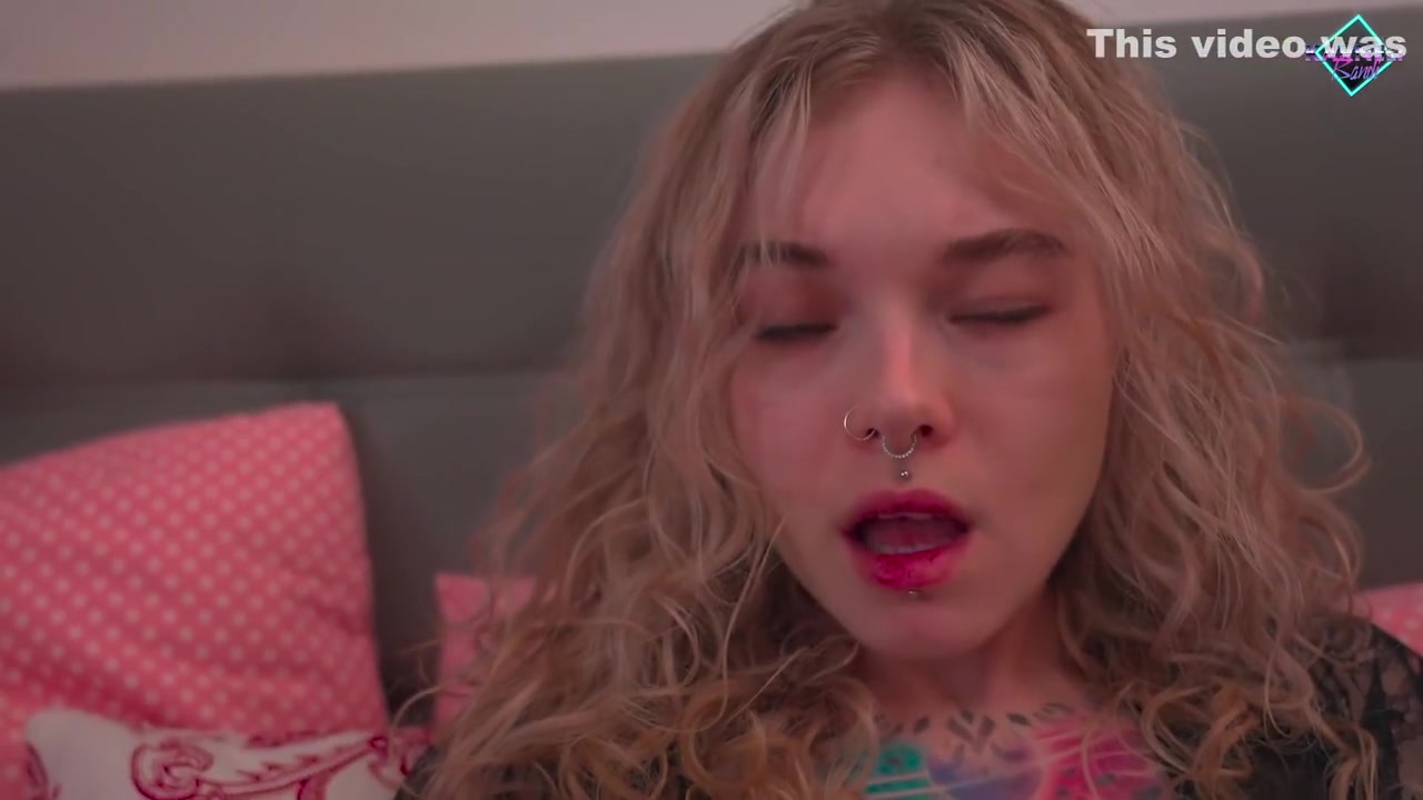 Karneli Bandi - Girl Watches Porn And Masturbates With A Big Dildo