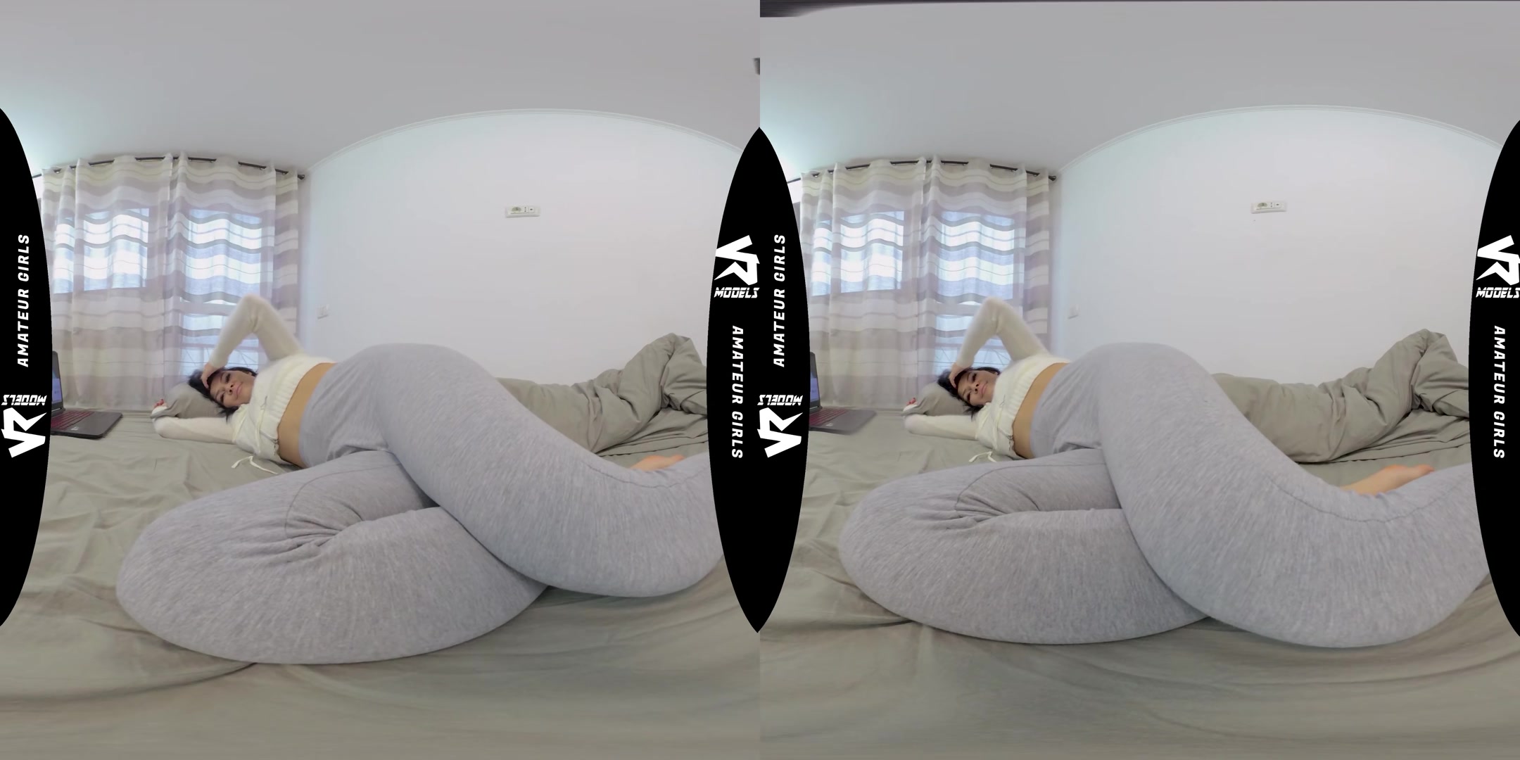 Ripped My Yoga Pants & Squirted All Over My Bed - VRVids