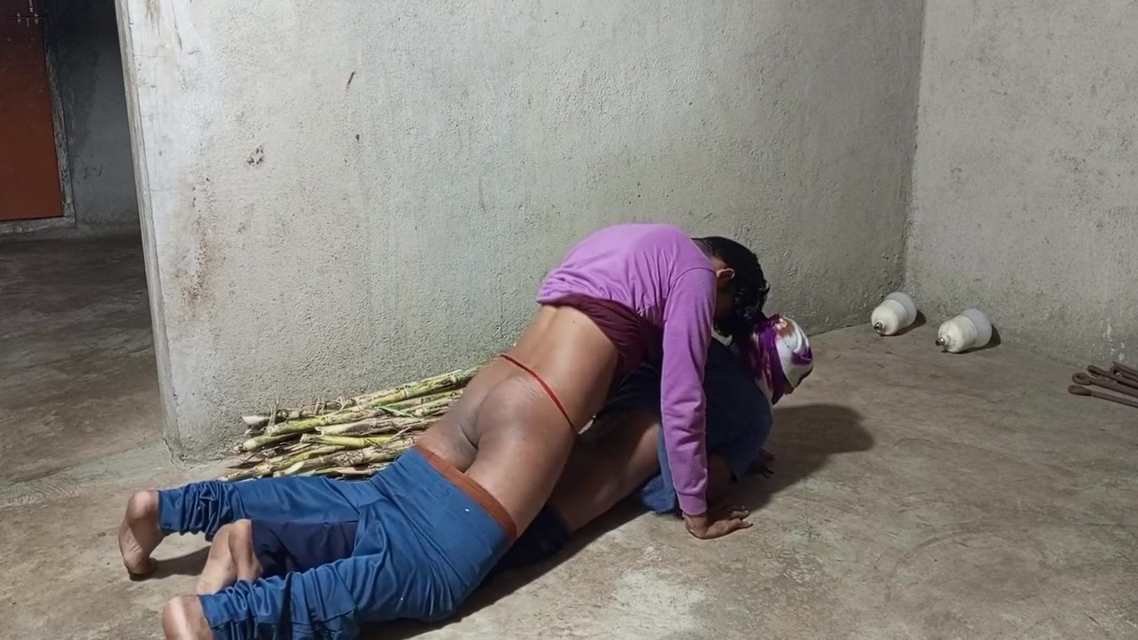 Mera Boyfriend Mujhse Milne Aaya Mere Room Me Mene Use Bulayi