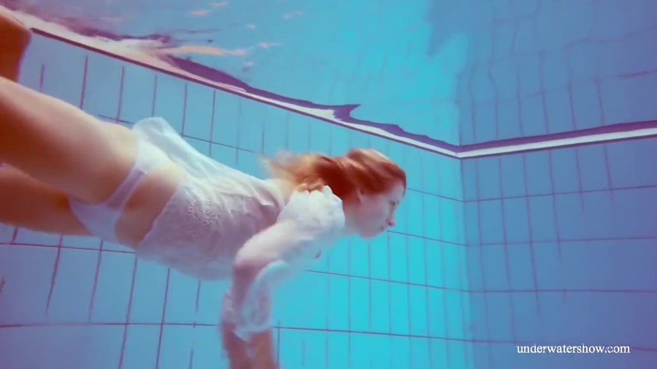Hot Babe Melisa Darkova Dressed Underwater