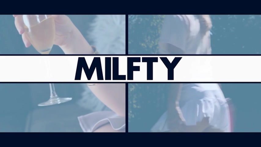 High Score MILF Hottie - MYLF