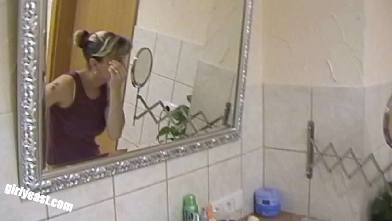 Nina & Andy - Private Xxx Bathing Fun