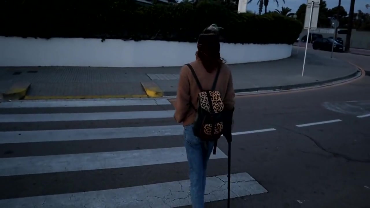 This Girl Invites Me To Her Van To Have Sex