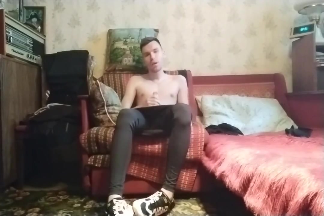 Guy In Tight Leggins And Sneakers Masturbate