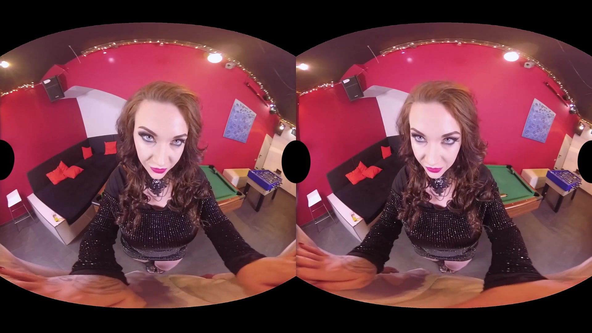 Harmony Reigns Potro de Bilbao in Gothic Girl - VirtualRealPorn