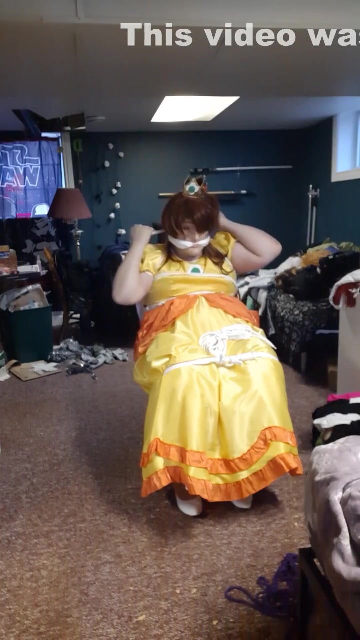 Princess Daisy In A Bind