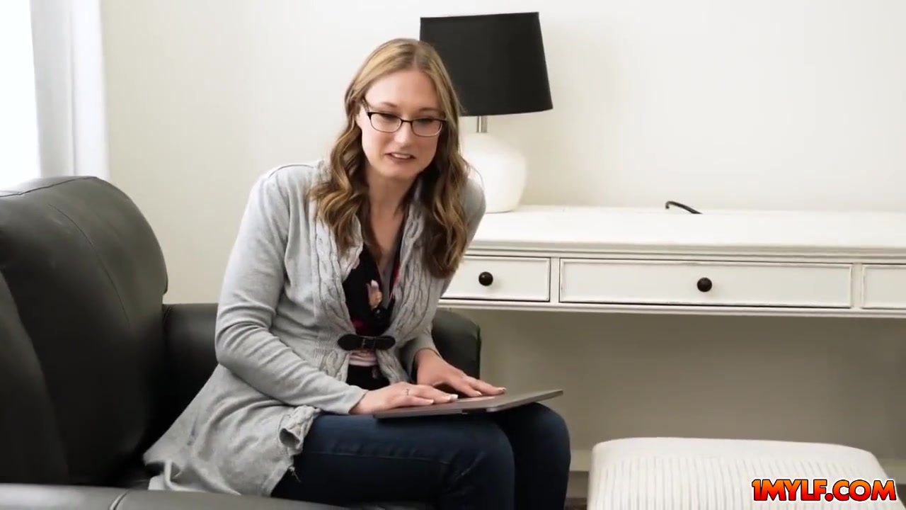 Ophelia Kaan - Your Stepmom Masturbates While Spying